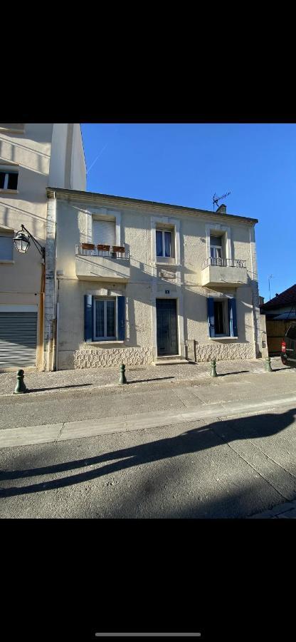 Villa Magali - Appartement Climatise T3 Duplex - Grau-Du-Roi - Hypercentre 20 M De La Plage Le Grau-du-Roi Exteriör bild