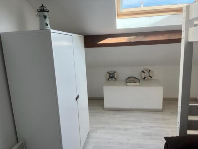 Villa Magali - Appartement Climatise T3 Duplex - Grau-Du-Roi - Hypercentre 20 M De La Plage Le Grau-du-Roi Exteriör bild