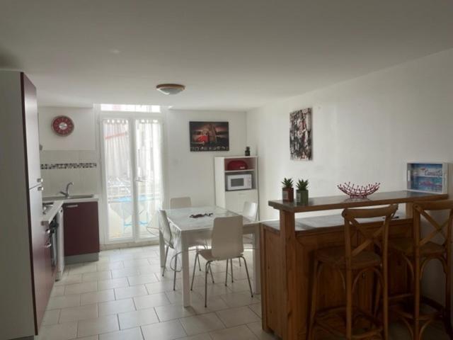 Villa Magali - Appartement Climatise T3 Duplex - Grau-Du-Roi - Hypercentre 20 M De La Plage Le Grau-du-Roi Exteriör bild
